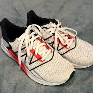Women’s New Balance Fuel Cell Propel Size 7